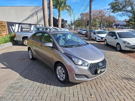 HYUNDAI HB20S 1.6 COMFORT PLUS 16V FLEX 4P AUTOMÁTICO